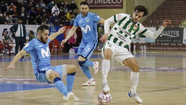 El Córdoba Patrimonio cae frente a un Inter Movistar que no perdonó los errores blanquiverdes (2-4)