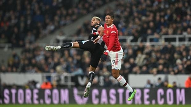 La soledad de Raphael Varane en Mánchester