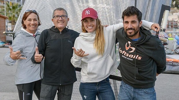 Blanca Manchón y su familia vuelven a competir por el Club Náutico Sevilla