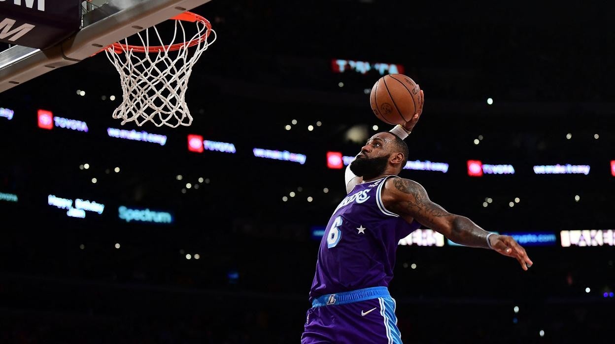 LeBron James, ayer durante el partido contra los Atlanta Hawks