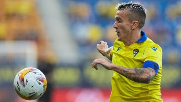 El Cádiz renace contra un Rayo a la baja