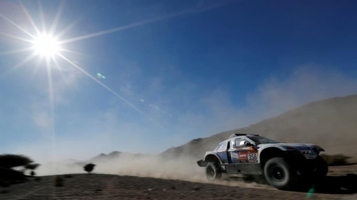 El coche de Phillipe Boutron, durante el Dakar 2020
