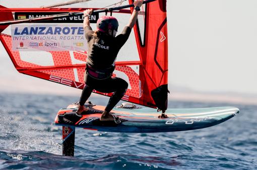 Gran nivel en el equipo femenino español de iQFoil