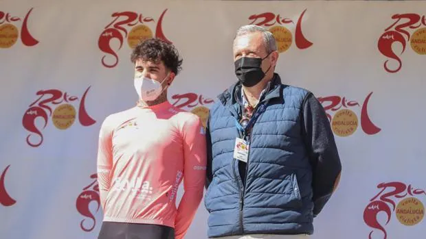 Así son el maillot de la simpatía y el resto de prendas distintivas de la Vuelta a Andalucía
