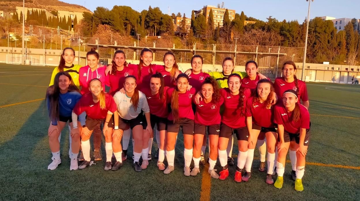 El equipo de la Univeridad de Sevilla de fútbol 11 femenino