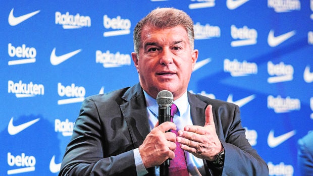 Laporta reconoce que tendría que haber fichado antes a Xavi