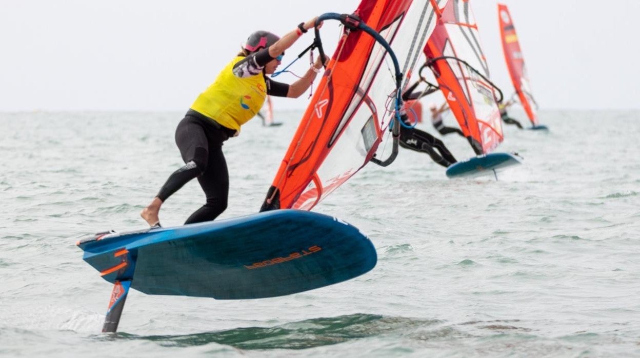 Nicole Van der Velden y Antonio Medina logran su pase a la final del International iQFOil Games Cádiz