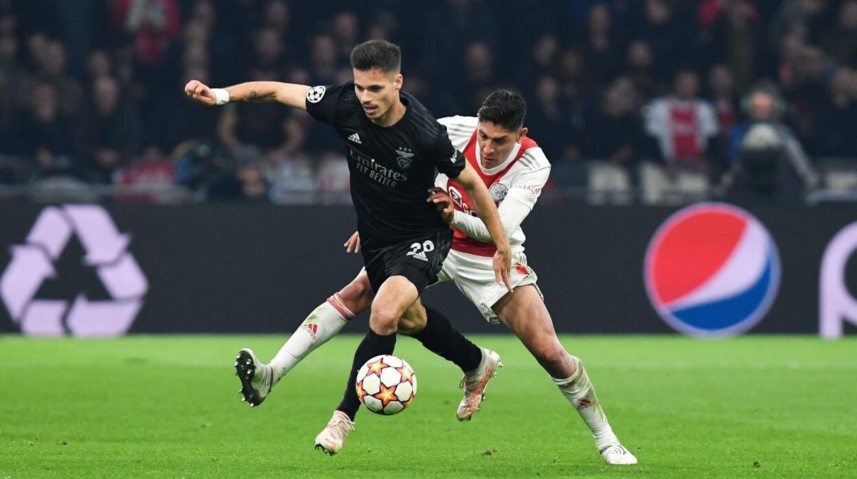 Darwin Núñez castiga al Ajax y da el pase al Benfica