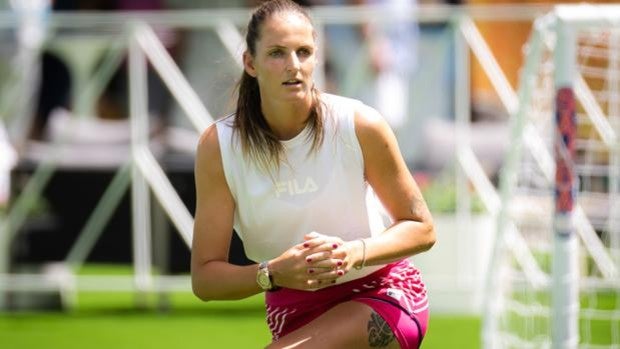 Pliskova se pica con Tsitsipas tras sus palabras sobre las ganancias de las tenistas