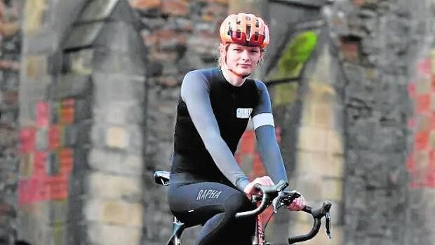 Prohíben a la ciclista trans Emily Bridges competir contra mujeres