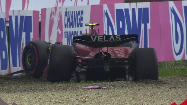 Sainz estrella el Ferrari cuando volaba hacia la pole en Ímola