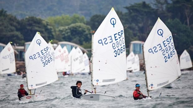 Comienza en Vigo el Trofeo Vithas con 153 optimist