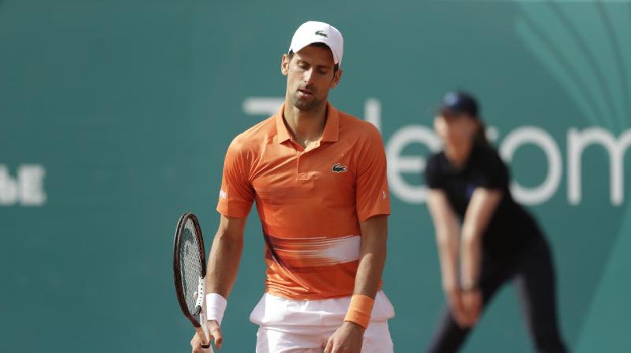 Novak Djokovic reacciona durante la final contra Rublev