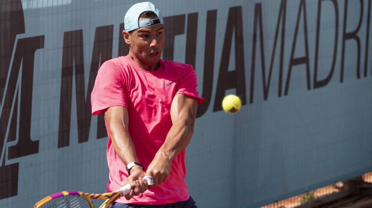 Nadal, durante el entrenamiento en el Mutua Madrid Open