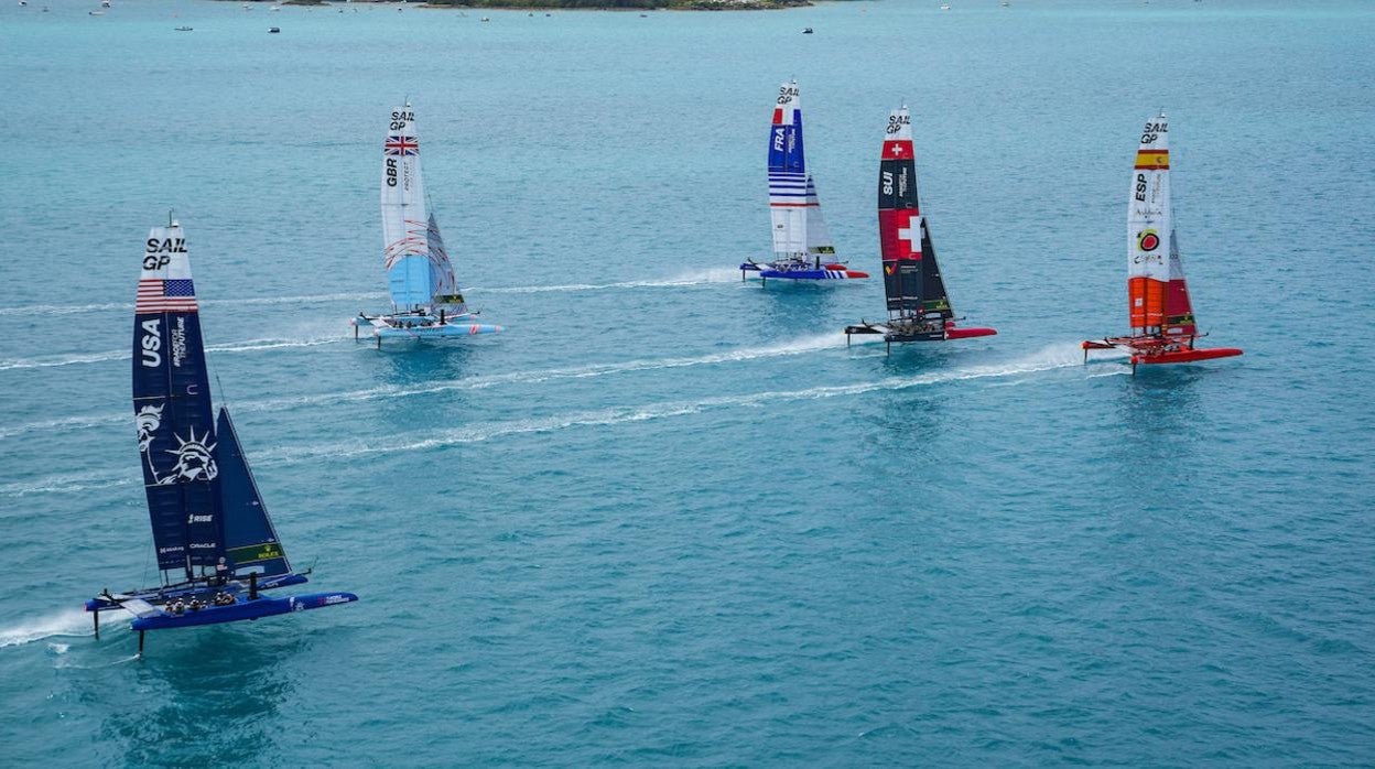 Canadá lidera la general seguido del británico Ben Ainslie y los australianos de Tom Slingsby