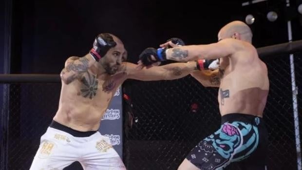 WOW 6: Enrique 'Wasabi' pincha a Álex Quilez en apenas un minuto con un boxeo preciso