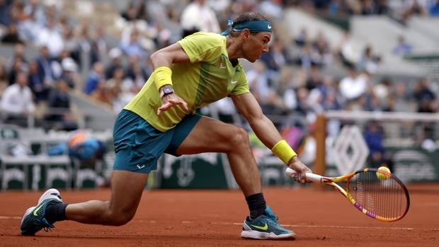 Nadal se cita con Djokovic tras superar un martirio a cinco sets
