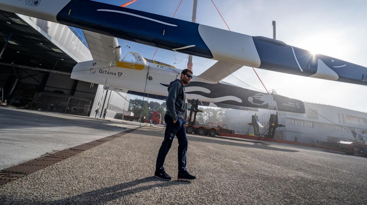 Charles Caudrelier se entrena para la Route du Rhum en solitario