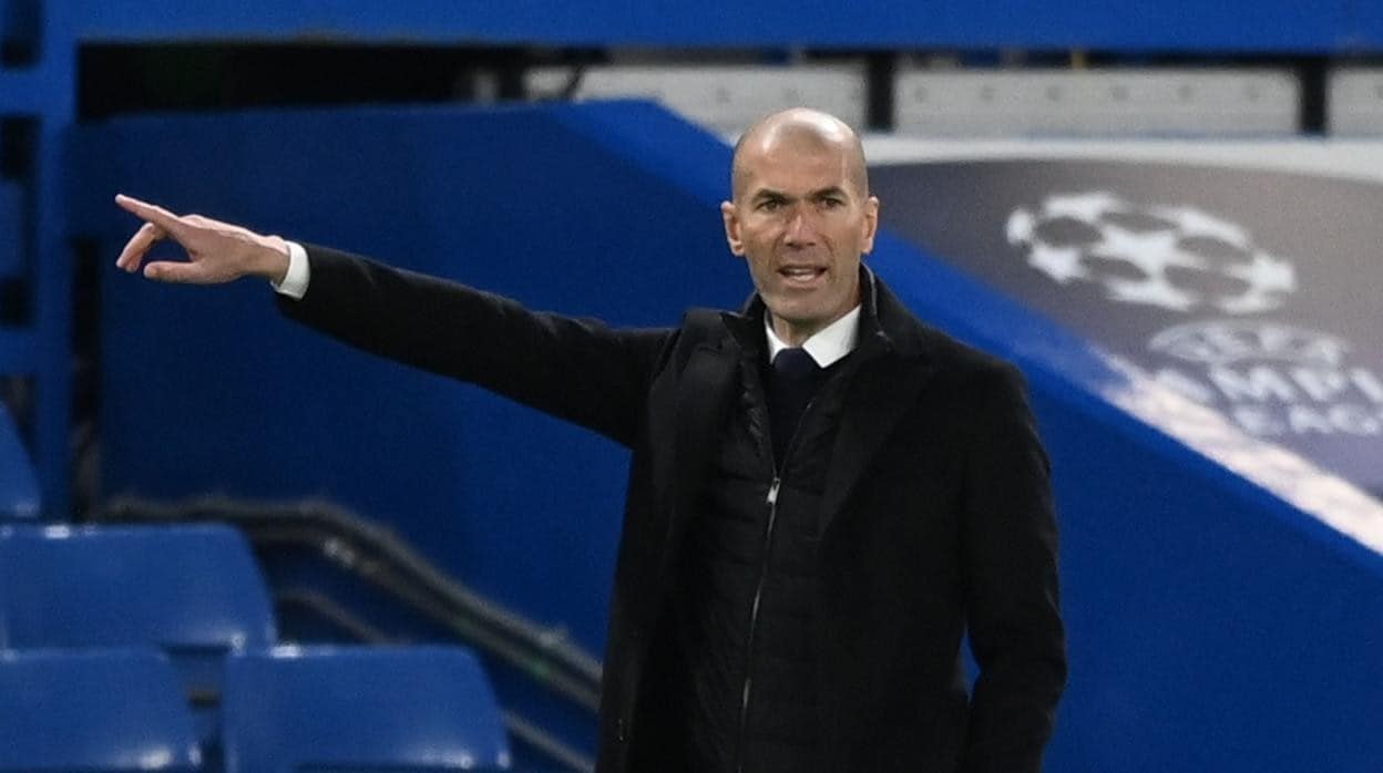 Zidane, durante un partido de Champions con el Madrid