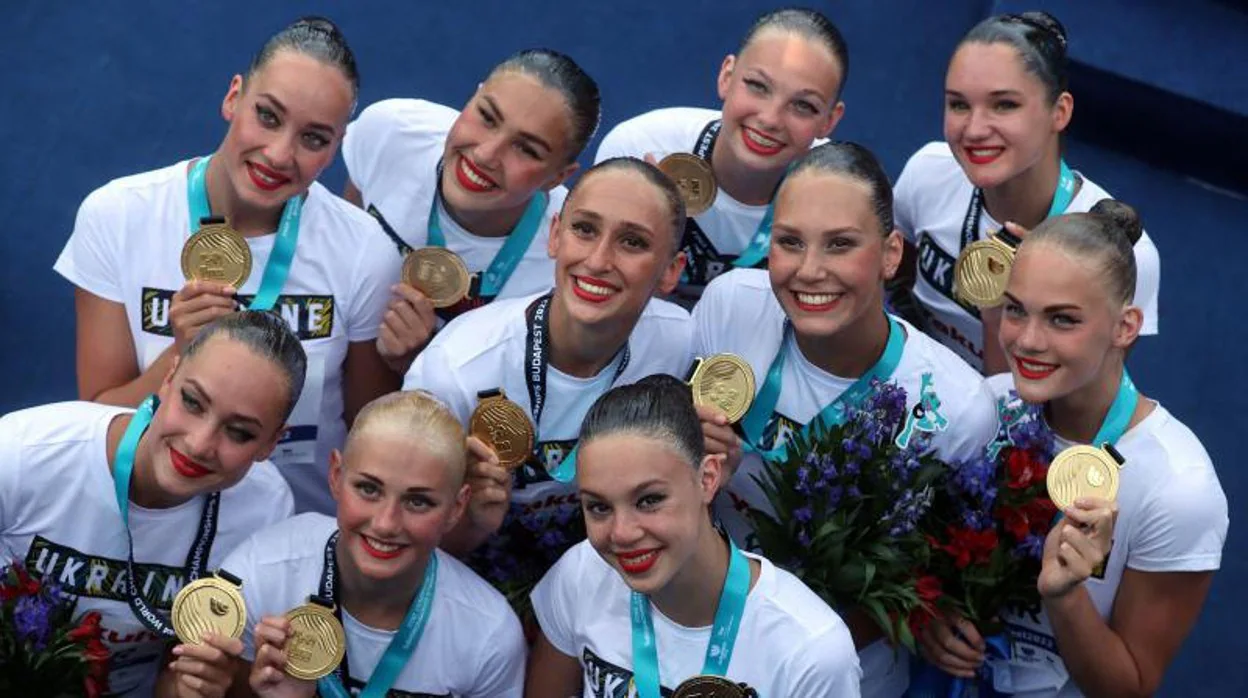 El equipo de Ucrania celebrando el oro mundial