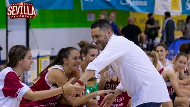 Fernando Planelles pilotará al Beiman Baloncesto Sevilla en la Liga Femenina 2