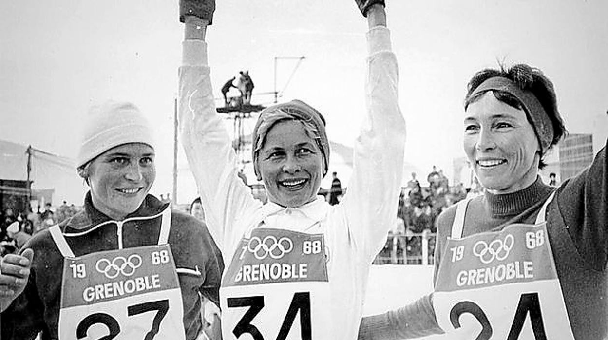 Galina Kulakova (izquierda), el primer caso de dopaje femenino de la historia, en 1976