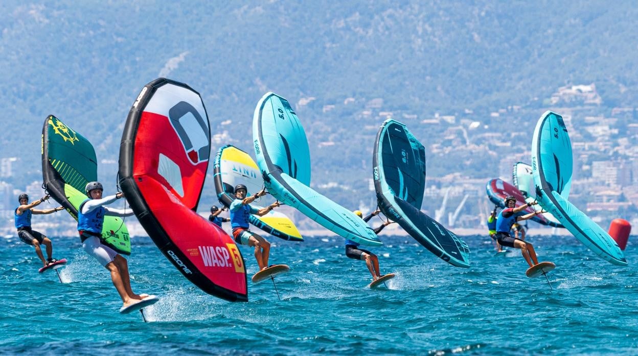 La bahía de Palma acogerá el penúltimo evento del circuito nacional de Wing Foil Race