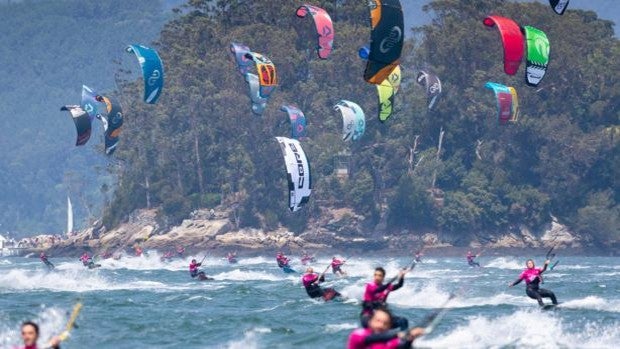 Final de lujo para la quinta edición del KiteFest Cesantes Trofeo Xacobeo