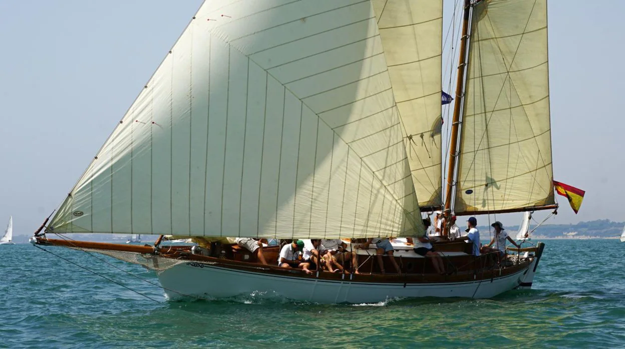 La flota de la Fundación navega a Baleares para participar en la Illès Balears y la Copa del Rey