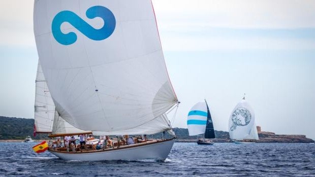 «Giraldilla», ganador de la Copa de España de Veleros Clásicos