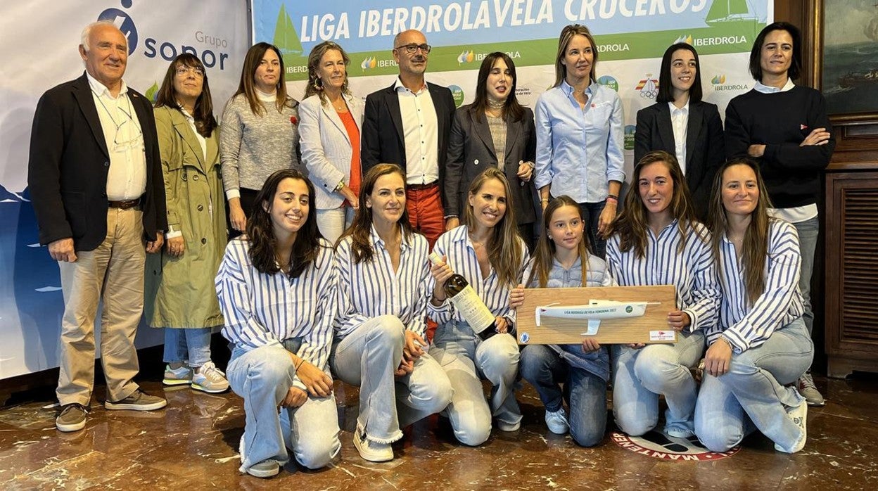 «Dorsia Covirán» ganó la falsa Liga Femenina de Cruceros