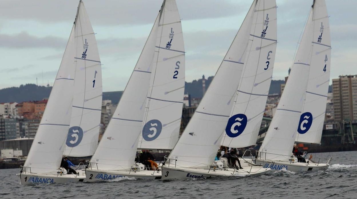 Comienza en La Coruña la regata femenina Isabel Zendal