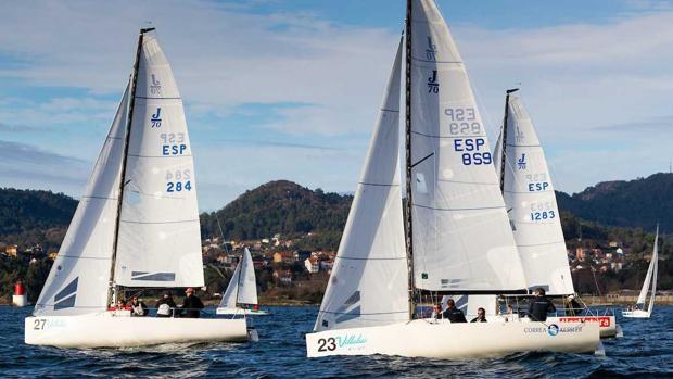 «La Guardia & Moreira» domina las Villalia J70 Winter Series de Vigo