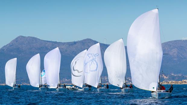 «LaGuardia&Moreira», «Noticia» y «Marnatura1» lideran la Villalia Winter Series de La Toja