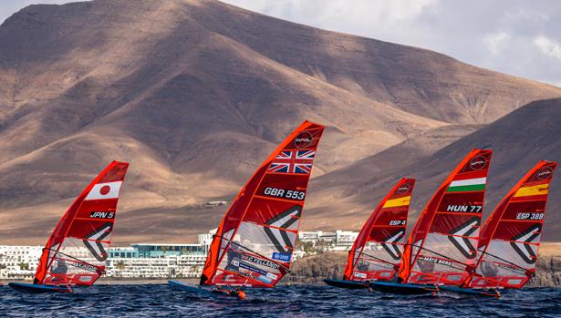 El viento del Norte desafía a la flota de la Lanzarote International Regatta