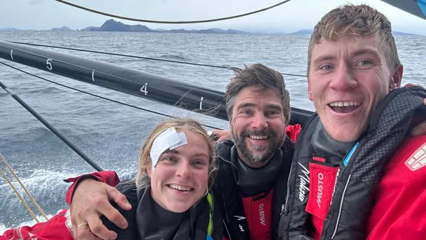 El «Malizia», de Boris Herrmann, lidera la Ocean Race a su paso por Cabo de Hornos