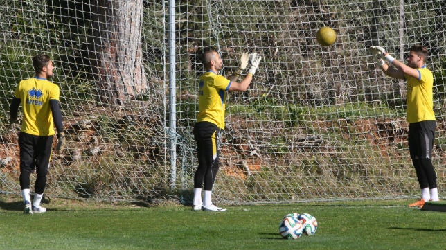 Dos golpes para reabrir el debate en el Cádiz CF