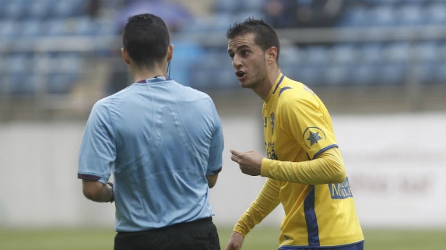 Un salmantino y periodista de 32 años, árbitro del Oviedo - Cádiz CF en el Tartiere