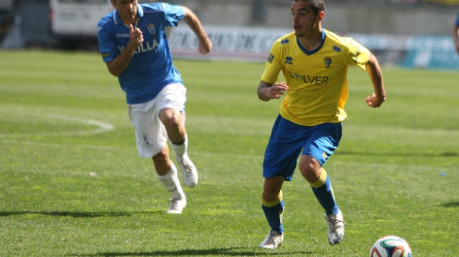 Tomás Sánchez alcanza el medio centenar de partidos con la camiseta del Cádiz CF