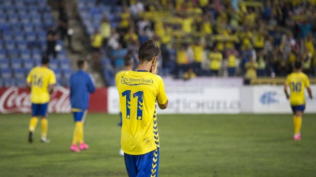 Lunares, detalles y un sabor agridulce en el estreno del Cádiz CF