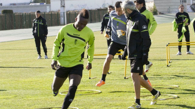 Wilson y Alvaro Gacía ya entrenan con el Cádiz CF