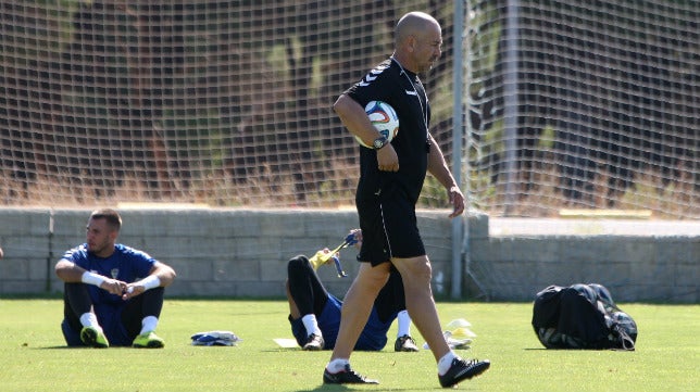 La portería del Cádiz CF, sin dueño