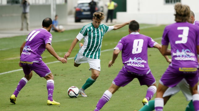 Betis B. El próximo rival del Cádiz CF, al borde del precipicio