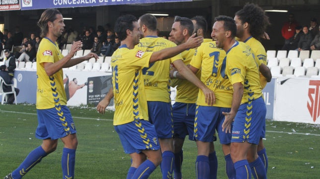 El Cádiz CF sube al segundo puesto de la clasificación