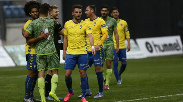 El Granada B de Campos no gana y el Cádiz CF respira en el cuarto puesto