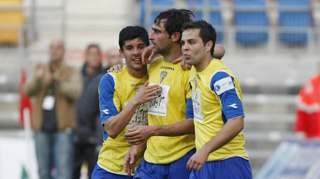 Dani Fragoso: «El Cádiz CF acierta con los fichajes de Eugeni y Fausto Tienza»