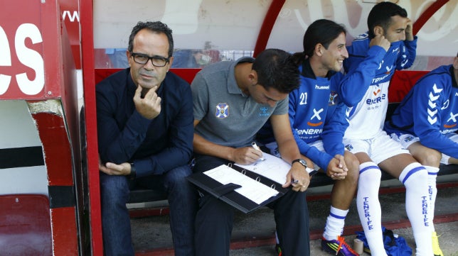 Guillermo García (Cope Tenerife): «Es un entrenador arisco y con un fútbol muy defensivo»