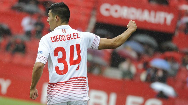 (VÍDEO) El excadista Diego González se estrena con un golazo en Primera