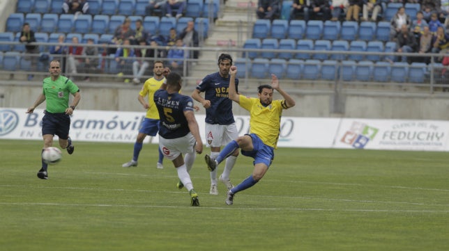 Cádiz CF-UCAM (0-2) La casa se queda muy sucia para el &#039;play off&#039;