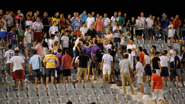 Román celebra una victoria con el Cádiz B.